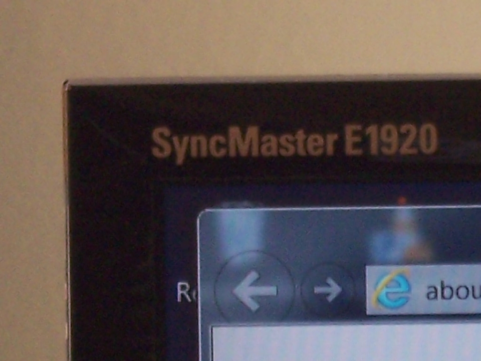 Samsung SyncMaster E1920 Monitor/Display - 19 inch